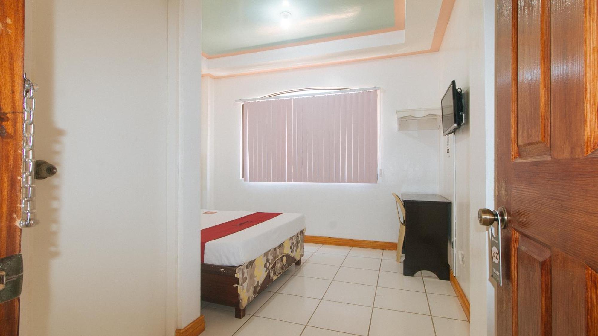 Reddoorz At Coco Grove Tourist Inn Panglao Extérieur photo