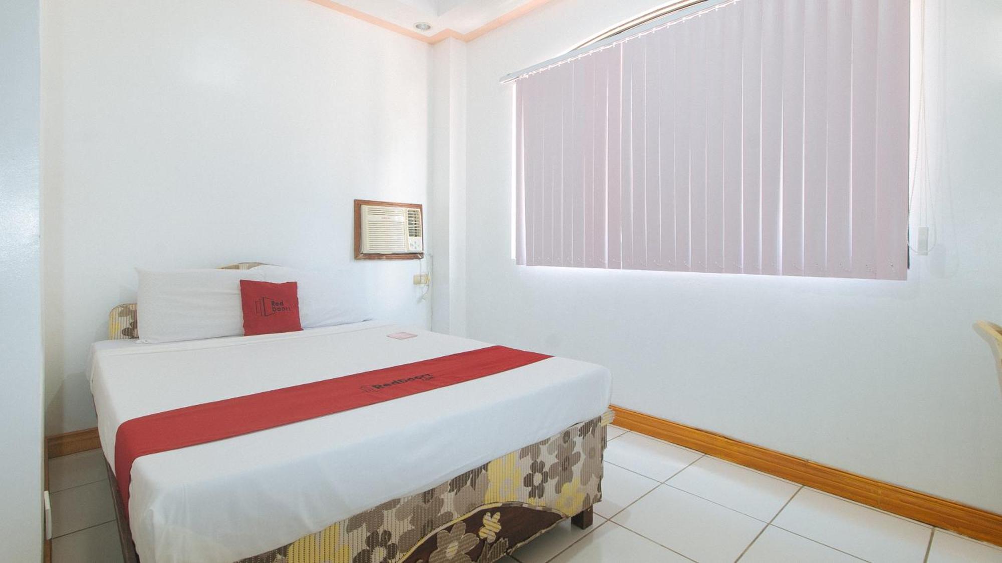Reddoorz At Coco Grove Tourist Inn Panglao Extérieur photo