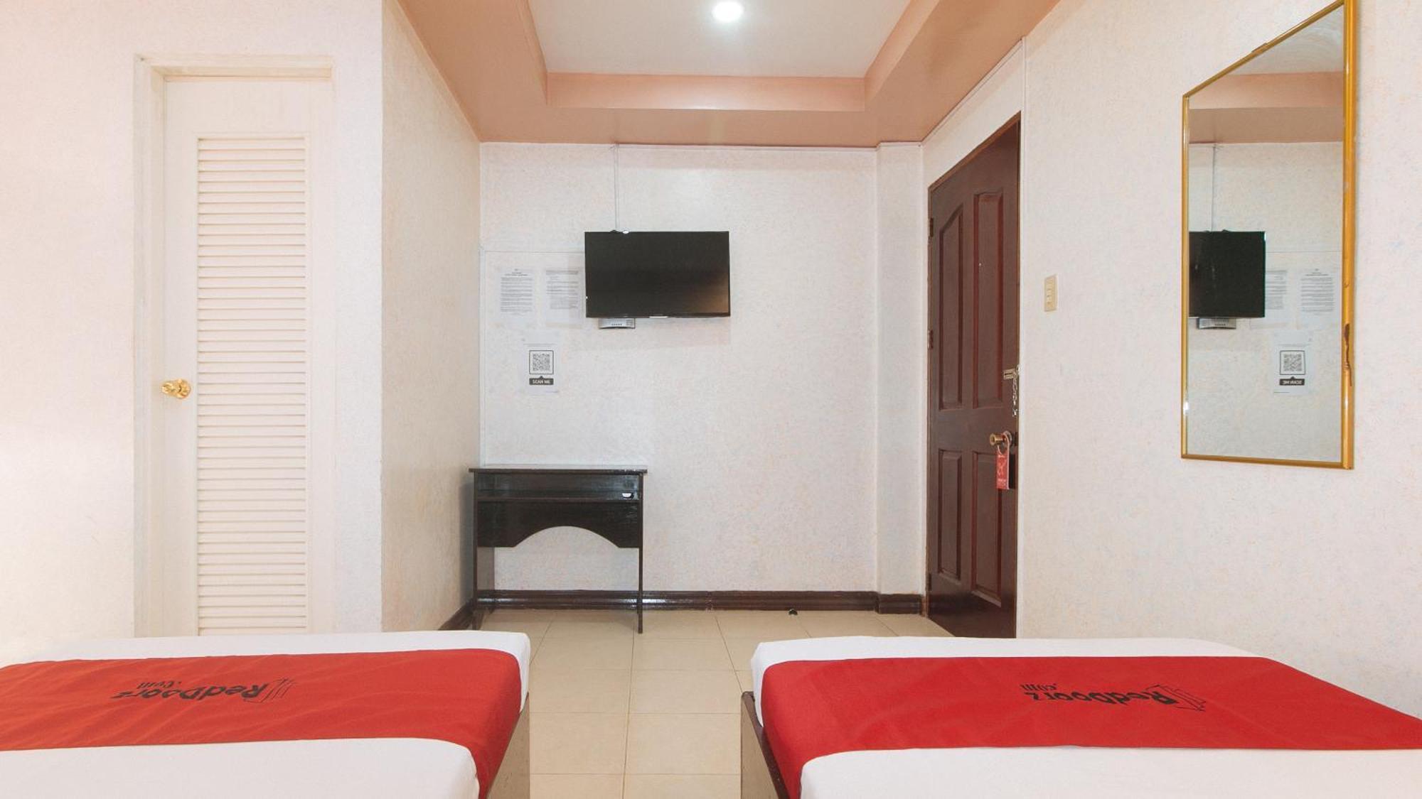 Reddoorz At Coco Grove Tourist Inn Panglao Extérieur photo